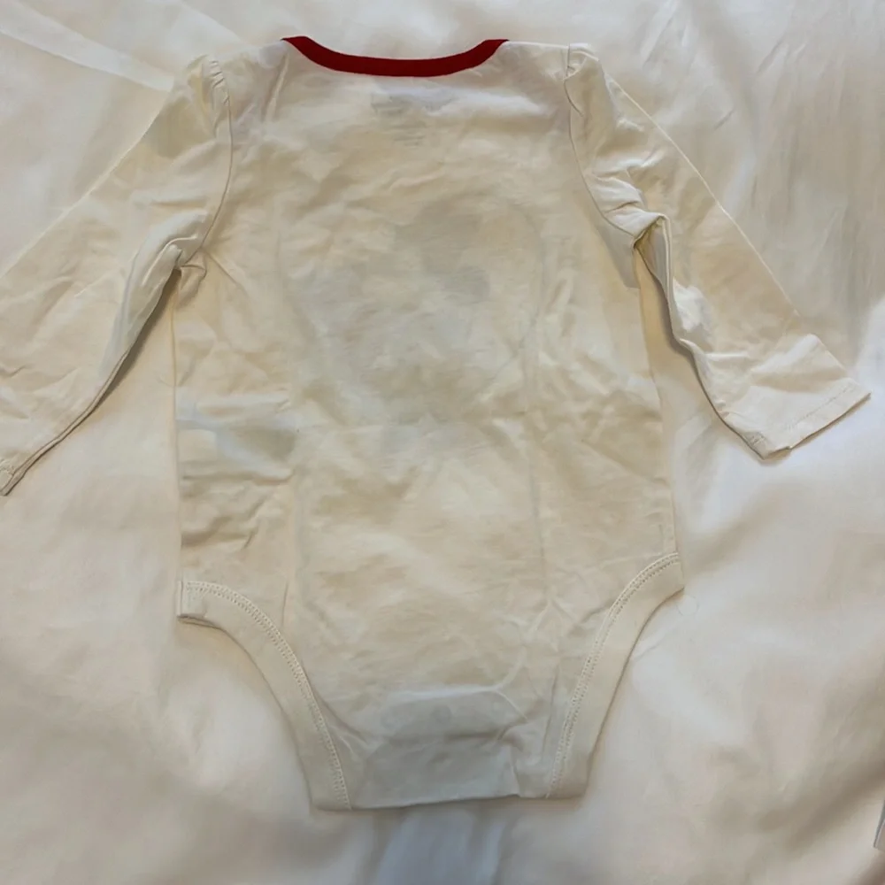 BabyGap Minnie Mouse onesie and red leggings outfit